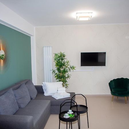 Green Apartament Near The Beach Năvodari Exterior foto