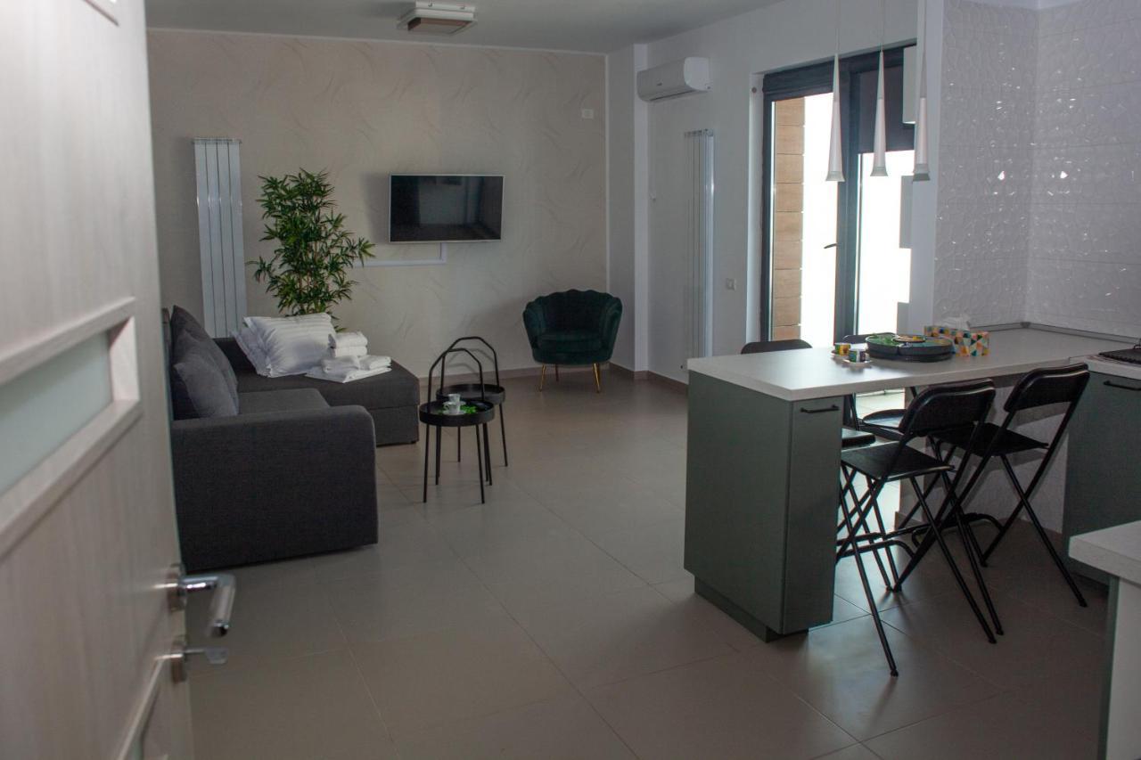 Green Apartament Near The Beach Năvodari Exterior foto